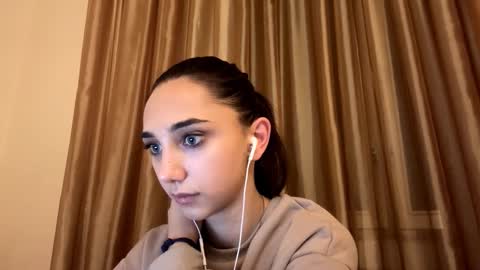 Lina online show from September 26, 2025, 11:20 pm