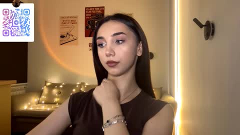 Lina online show from February 22, 2026, 10:19 pm