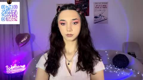 Lina online show from June 10, 2026, 10:19 pm