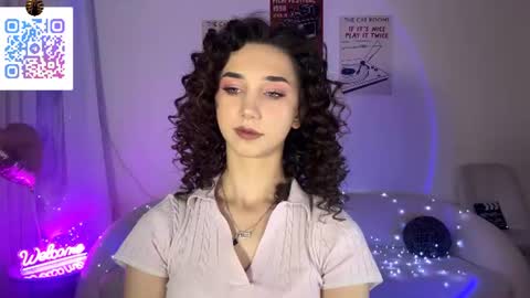 Lina online show from June 14, 2026, 10:34 pm
