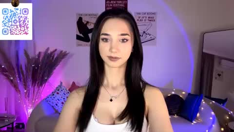Lina online show from July 3, 2026, 10:27 pm