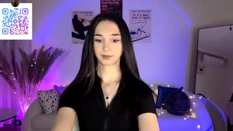 Lina online show from July 5, 2026, 10:28 pm