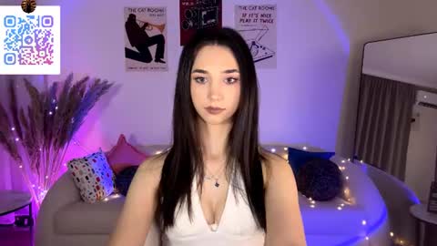 Lina online show from July 9, 2026, 10:14 pm
