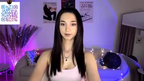 Lina online show from July 10, 2026, 10:23 pm