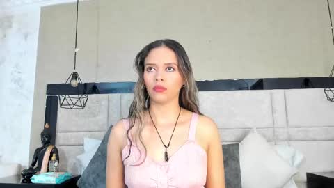 LilyJensen online show from November 14, 2025, 10:18 pm