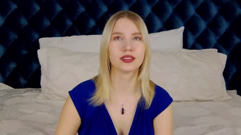 Snapshot of lililinn chatting on January 18, 2025, 4:48 am LiliLinn online show from January 18, 2025, 4:48 am