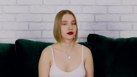 Snapshot of lililinn chatting on February 10, 2025, 12:29 pm LiliLinn online show from February 10, 2025, 12:29 pm