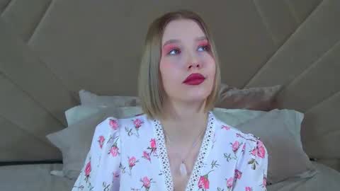 Snapshot of lililinn chatting on February 17, 2025, 5:58 am LiliLinn online show from February 17, 2025, 5:58 am