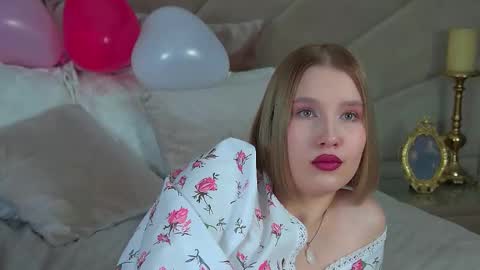 Snapshot of lililinn chatting on February 17, 2025, 9:03 am LiliLinn online show from February 17, 2025, 9:03 am