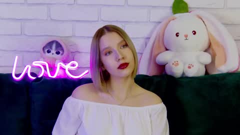 Snapshot of lililinn chatting on March 5, 2025, 11:28 am LiliLinn online show from March 5, 2025, 11:28 am