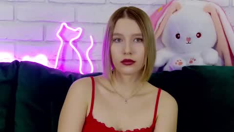 Snapshot of lililinn chatting on March 10, 2025, 6:27 am LiliLinn online show from March 10, 2025, 6:27 am