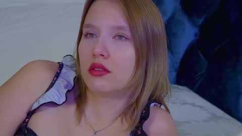 Snapshot of lililinn chatting on October 28, 2025, 4:49 am LiliLinn online show from October 28, 2025, 4:49 am