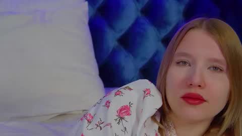 Snapshot of lililinn chatting on November 18, 2025, 4:39 am LiliLinn online show from November 18, 2025, 4:39 am