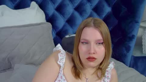 Snapshot of lililinn chatting on May 5, 2026, 5:04 am LiliLinn online show from May 5, 2026, 5:04 am