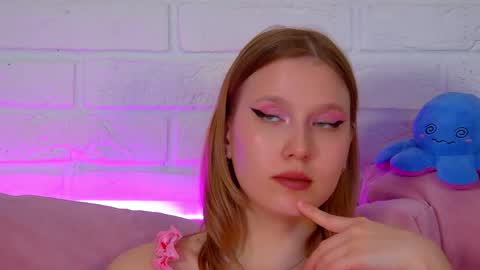 Snapshot of lililinn chatting on May 16, 2026, 10:36 am LiliLinn online show from May 16, 2026, 10:36 am