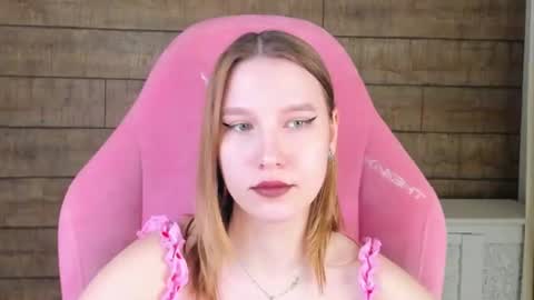 LiliLinn online show from June 29, 2026, 10:15 am