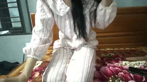 Snapshot of lililove88 chatting on November 7, 2025, 11:43 am lililove88 online show from November 7, 2025, 11:43 am