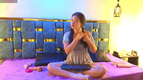 lilimini online show from January 27, 2025, 7:13 pm