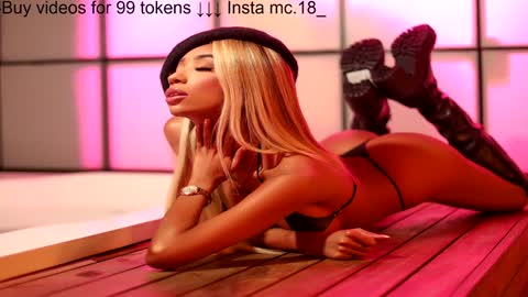 Snapshot of lilipinkette chatting on January 6, 2025, 2:58 am Lili online show from January 6, 2025, 2:58 am