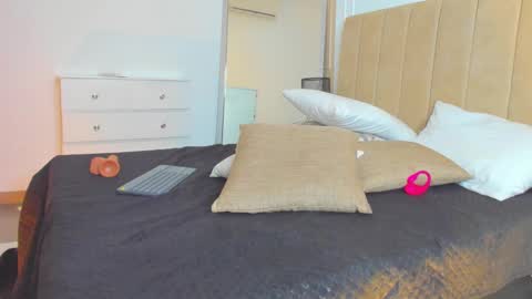 Snapshot of lilipinkette chatting on March 2, 2025, 7:10 am Lili online show from March 2, 2025, 7:10 am