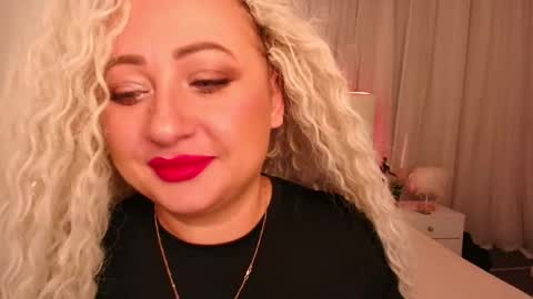 Snapshot of lilit_1love chatting on October 1, 2025, 4:46 pm Lilit online show from October 1, 2025, 4:46 pm