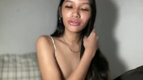 Snapshot of lilit_sensual chatting on June 18, 2026, 3:27 pm Chloe online show from June 18, 2026, 3:27 pm