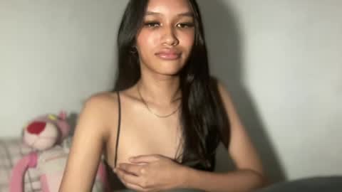 Snapshot of lilit_sensual chatting on July 7, 2026, 4:11 pm Chloe online show from July 7, 2026, 4:11 pm