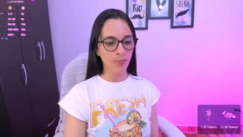 Leidy online show from February 12, 2025, 9:43 pm