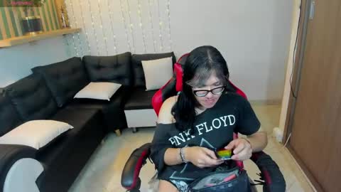 Snapshot of lilith_ayanami chatting on May 1, 2026, 11:15 am lilith online show from May 1, 2026, 11:15 am