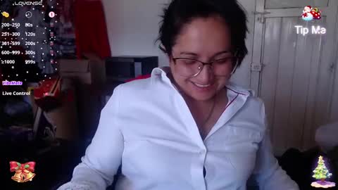 Snapshot of lilith_camp chatting on December 11, 2024, 2:33 pm Laura lopez online show from December 11, 2024, 2:33 pm