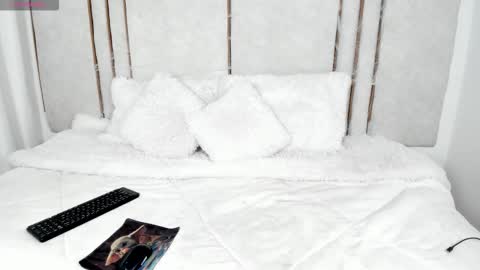 lilith_dry online show from October 14, 2025, 2:51 pm