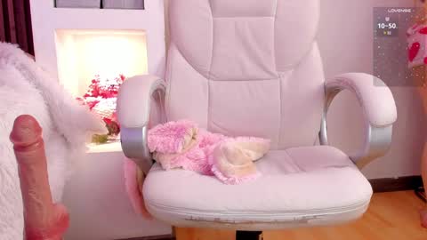 Lilith Gray online show from February 21, 2025, 3:45 am