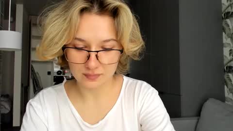 Snapshot of lilith_lutherlow chatting on January 7, 2026, 1:24 pm lilith online show from January 7, 2026, 1:24 pm