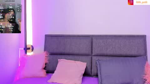 Lili petit  online show from July 26, 2026, 3:30 pm