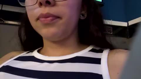 Lilith  online show from November 16, 2025, 2:28 am