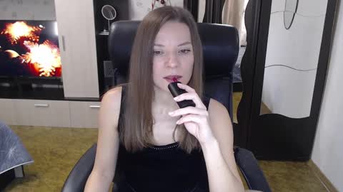 lilith small21 online show from December 18, 2024, 9:25 am