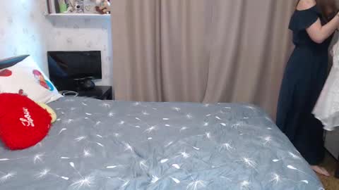 lilith small21 online show from February 16, 2025, 12:32 pm