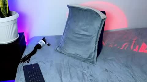    online show from February 14, 2025, 1:34 am