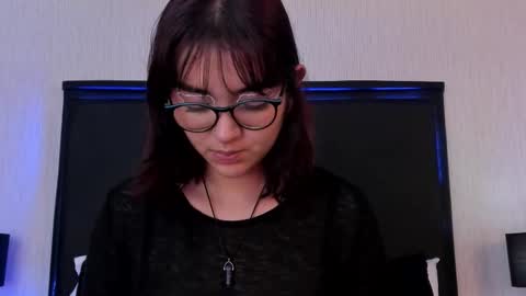 Snapshot of lilithbluum chatting on March 27, 2026, 11:32 am LilithBluum online show from March 27, 2026, 11:32 am