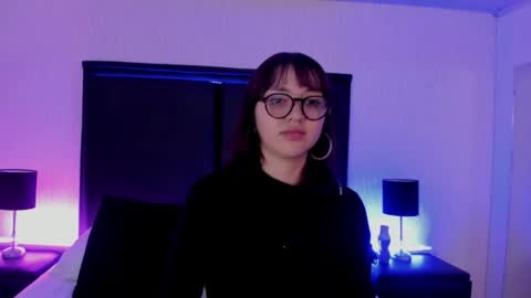 Snapshot of lilithbluum chatting on April 19, 2026, 4:06 pm LilithBluum online show from April 19, 2026, 4:06 pm