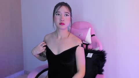 Snapshot of lilithcary chatting on February 19, 2025, 2:12 am Lilith online show from February 19, 2025, 2:12 am