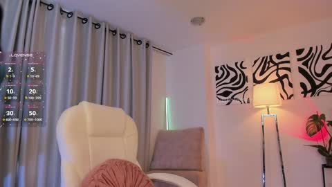 Lili  online show from January 27, 2025, 8:39 pm