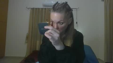 Snapshot of lilithnewdawn chatting on February 9, 2026, 6:01 pm lilithnewdawn online show from February 9, 2026, 6:01 pm