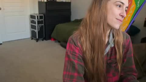 L online show from December 10, 2024, 4:17 pm