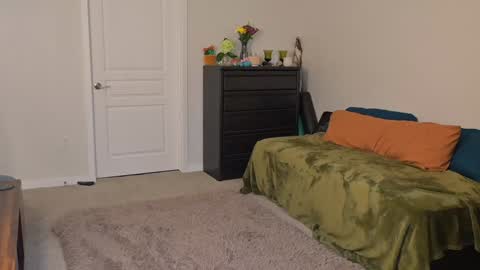 L online show from January 31, 2025, 5:42 pm