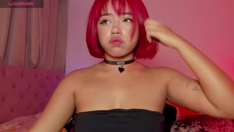 Snapshot of lilithrose_2 chatting on February 28, 2025, 6:10 am lilithrose_2 online show from February 28, 2025, 6:10 am