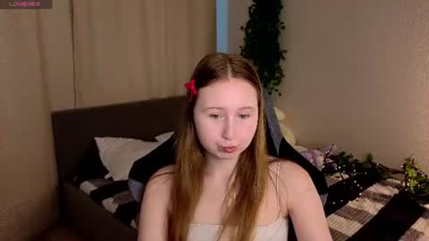Snapshot of lilitiny chatting on July 1, 2026, 1:29 am Lili Tiny GMT2 3-10AM MonTueWedThuSat online show from July 1, 2026, 1:29 am