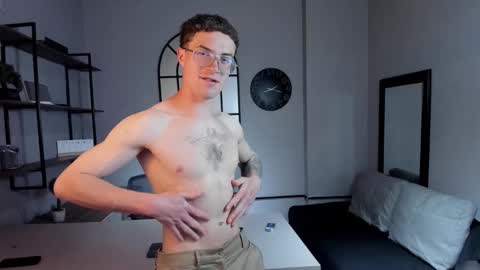 Snapshot of liljames_ chatting on March 6, 2026, 8:38 pm Lil James online show from March 6, 2026, 8:38 pm