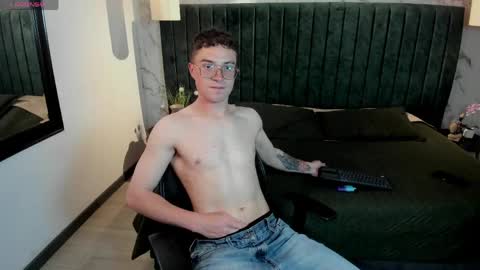 Snapshot of liljames_ chatting on April 11, 2026, 8:24 pm Lil James online show from April 11, 2026, 8:24 pm