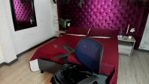 Snapshot of liljames_ chatting on May 10, 2026, 8:03 pm Lil James online show from May 10, 2026, 8:03 pm